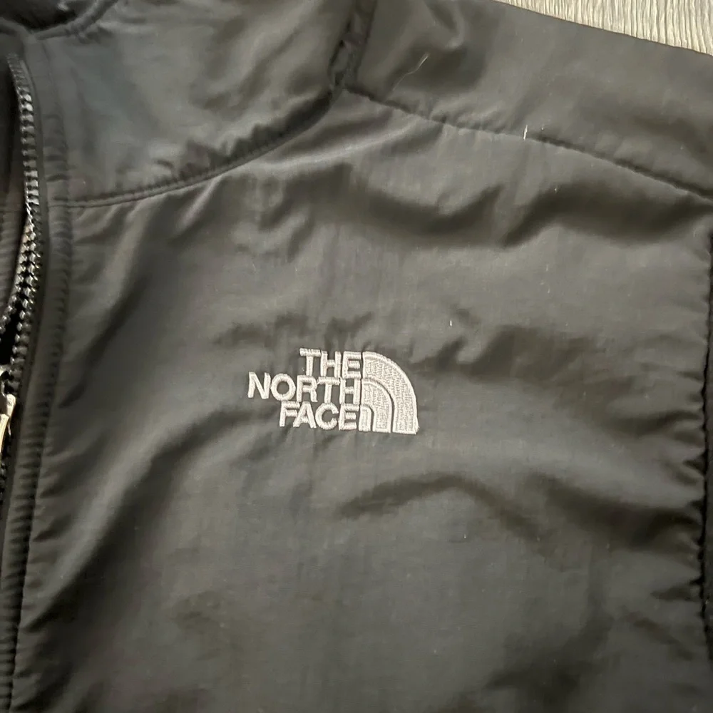 The North Face Youth Large Black Fleece Jacket Fits Men’s Small​​